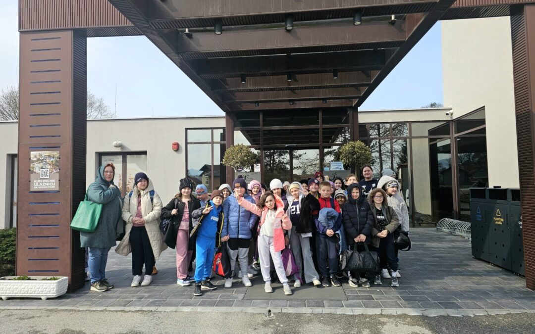 Učenici trećih razreda u školi plivanja!