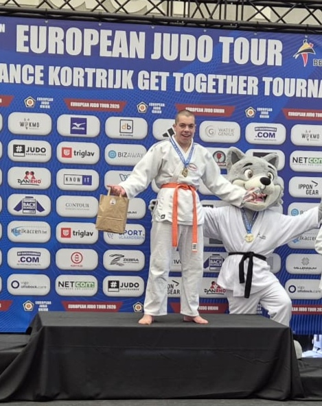 OPET ZLATNI JAKOV ŠUMIGA